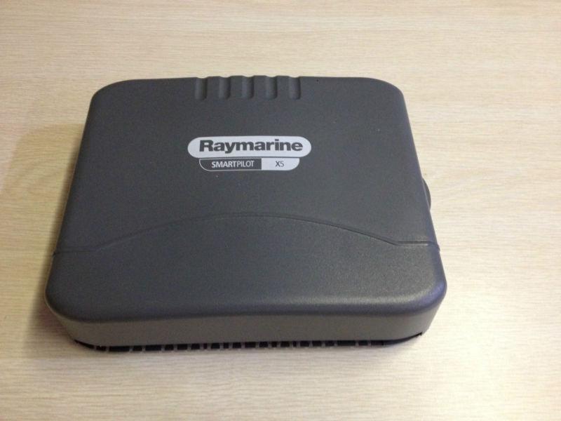 Raymarine x5 autopilot course computer - excellent condition -nr-