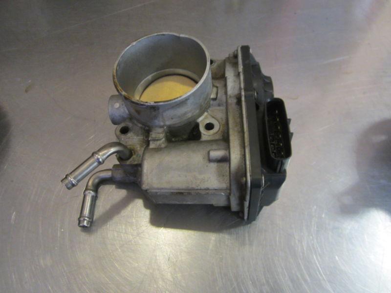 Vo004 throttle body 2005 pontiac vibe 1.8 1zzfe