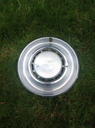 Pontiac Hubcap, US $18.00, image 2
