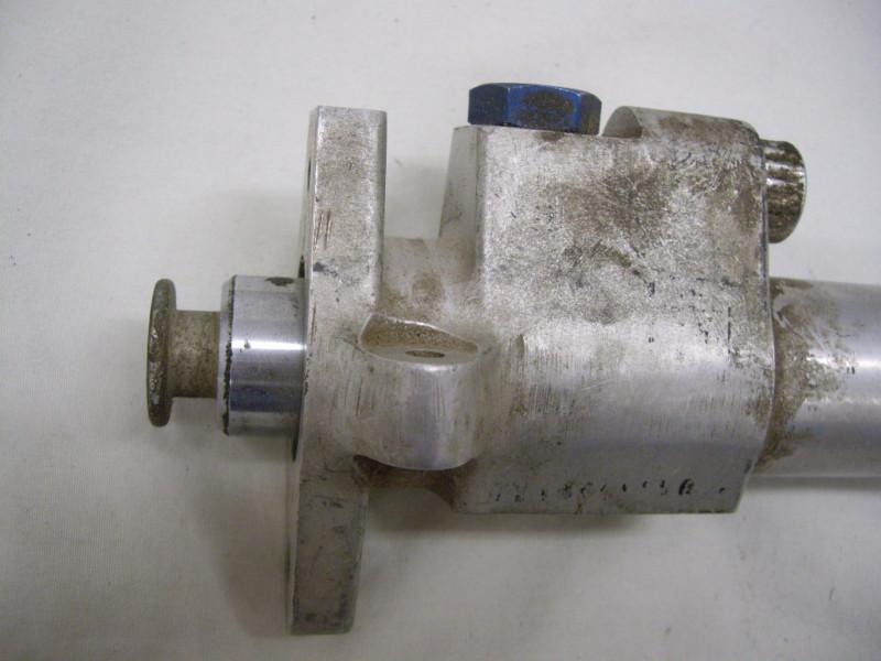 Find Chance Vought Aircraft Hydraulic Cylinder. P/N CV189010312 in