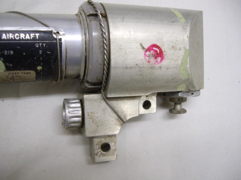 Find Chance Vought Aircraft Hydraulic Cylinder. P/N CV189010312 in