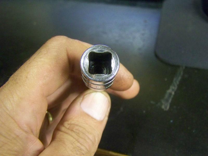 SNAP ON TOOLS 3/8 IN. DRIVE 4