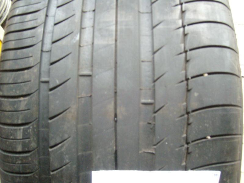One 285 40 zr 19 103 y michelin pilot sport used tire