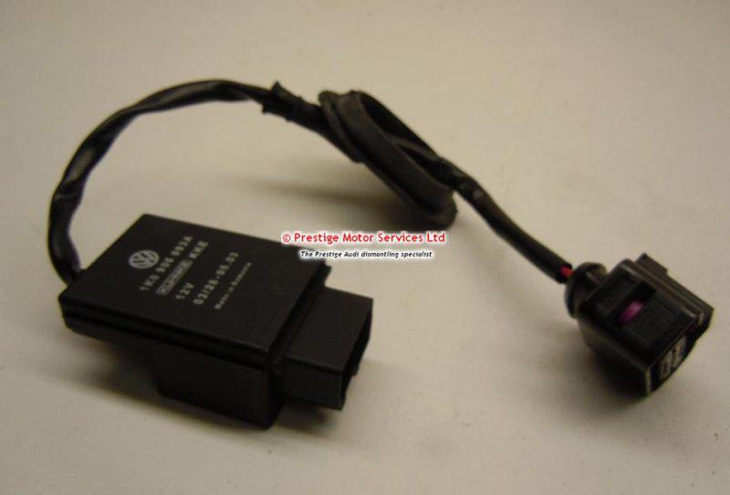 Find Audi A3 8P Fuel Delivery Control Unit 1K0906093A in Stocktonon