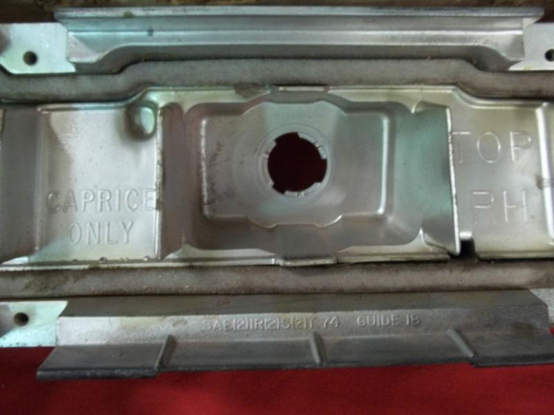 NOS GM 1974 CHEVY CAPRICE TAIL LIGHT & HOUSING GUIDE 400 454, US $19.99, image 2