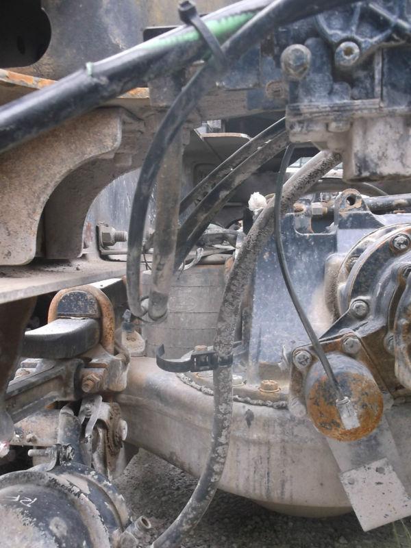 657 Mack 2005 CXN 613 drop in style 64KH5104 4.17 ratio front rear with power , US $800.00, image 3