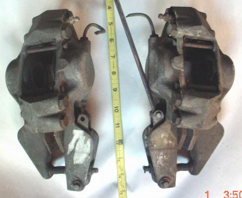 Daimler sp250 rear calipers. girling style da 18000 18001 with parking brakes