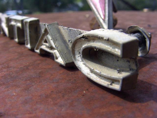 69 70 71 72 gto tempest lemans pontiac grille embelms arrow oem set