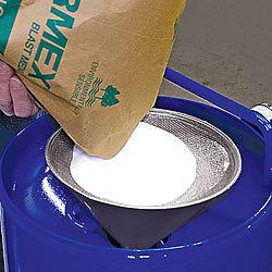 Abrasive blast soda blasting media funnel strainer