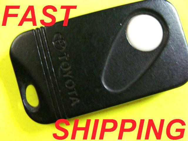 Oem toyota security keyless entry remote key fob phob transmitter babeuc-1052 