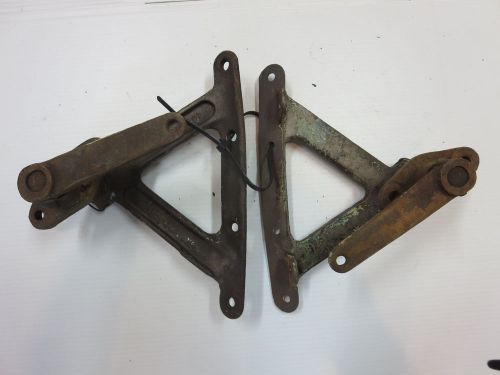 1933-34 ford  rumble lid hinges