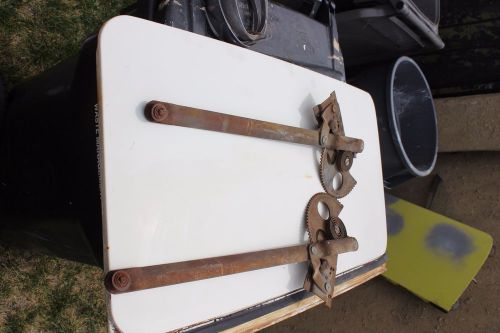 Bmw 2002   2002 tii door window regulator piece ( selling one)