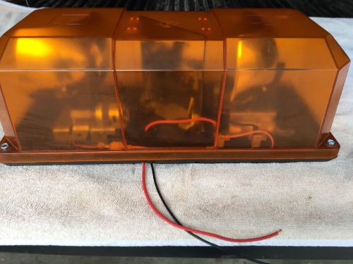 Caution light for snowplow or tow truck emergency light