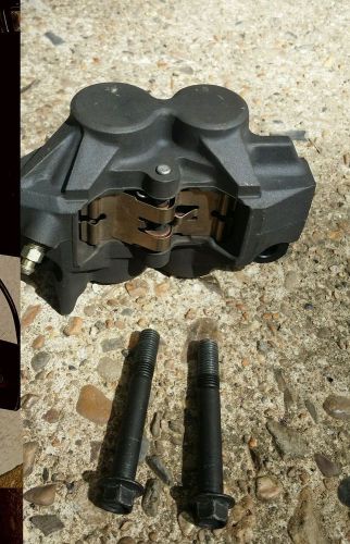 Yamaha road star warrior 06-09 xv 1700 left front brake caliper. 5px-2580t-10-00
