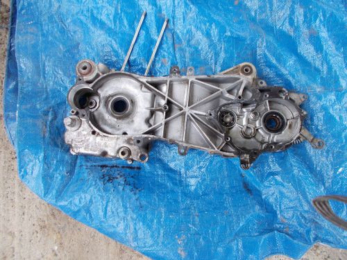1985 85 honda elite ch80 ch 80 engine block case half
