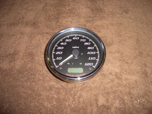 Harley davidson speedometer, '14 road king, oem part number 70900167