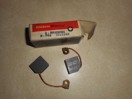 Nos 1955-1962 chevrolet impala belair biscayne 12 volt generator brushes 348 409