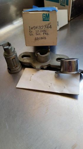 General motors trunk lock 9632744 b1 b-3 gm