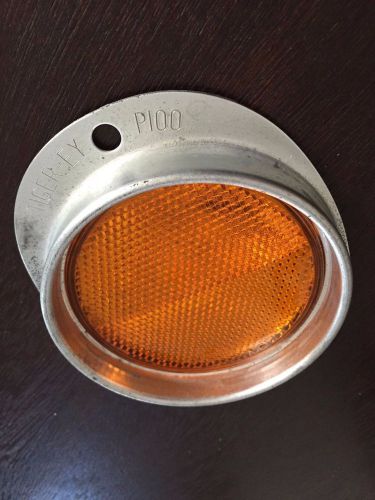 Vintage amber do-ray tiger-ey hexflex p100 round recessed reflector chicago usa