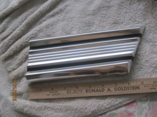 Nos 1970s ford pickup truck aluminum side moulding; measures 9 1/2 inches