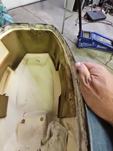 1983 Evinrude 35 HP Outboard Hood Cowl Engine Cover Housing 305821, US $50.00, image 2