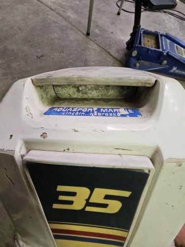 1983 Evinrude 35 HP Outboard Hood Cowl Engine Cover Housing 305821, US $50.00, image 13