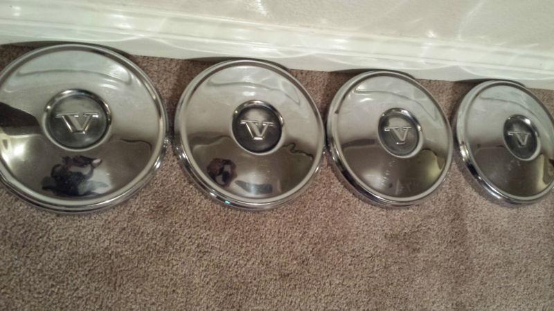 1972 vintage volvo p1800 hub caps