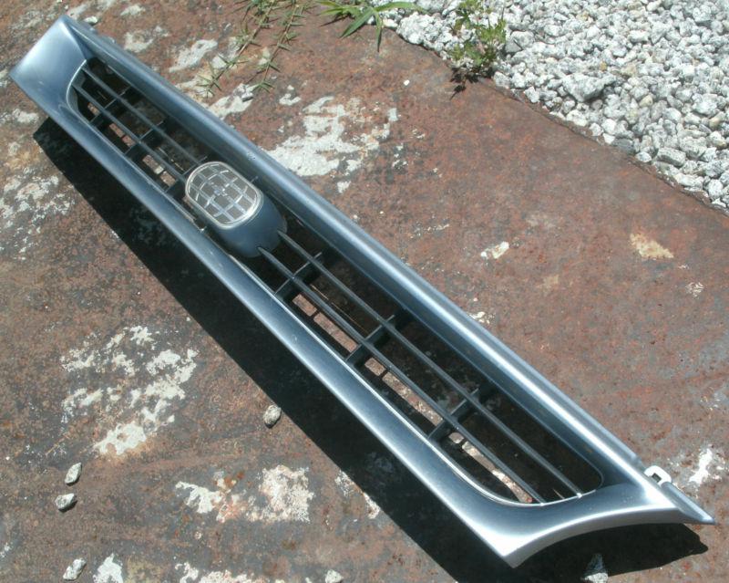 1991 91 1992 92 Geo Prizm Front Grille Grill Assembly with Emblem Light Blue OEM, US $19.99, image 3