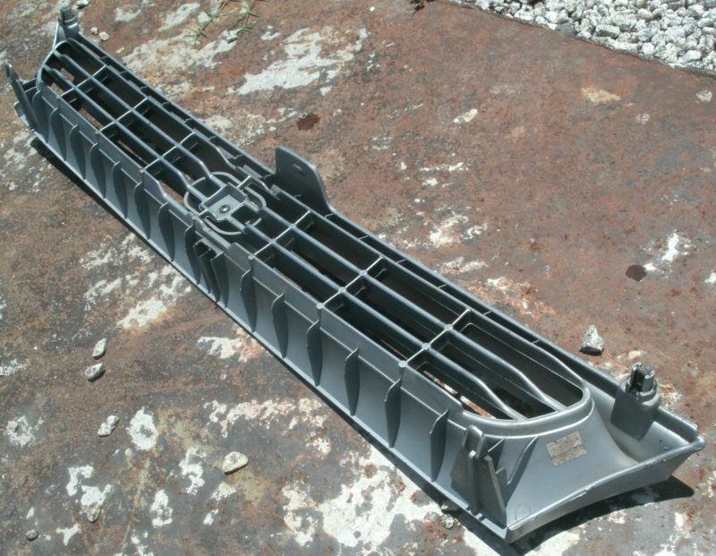 1991 91 1992 92 Geo Prizm Front Grille Grill Assembly with Emblem Light Blue OEM, US $19.99, image 12