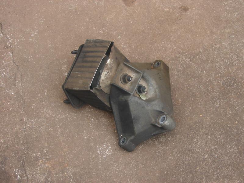 98-04 concorde intrepid lhs 300m 2.7 3.2 3.5l right side motor mount