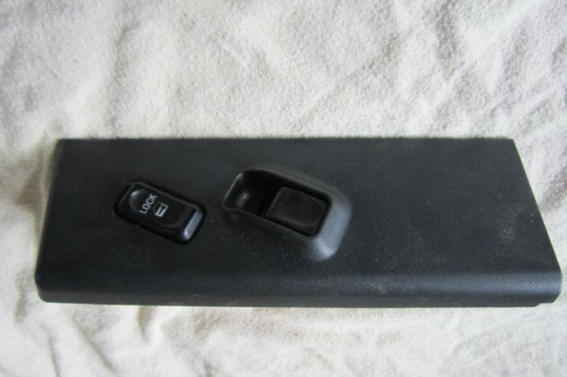 Sell 02 01 00 98 99 Isuzu Trooper Passengers Power Window Switch in