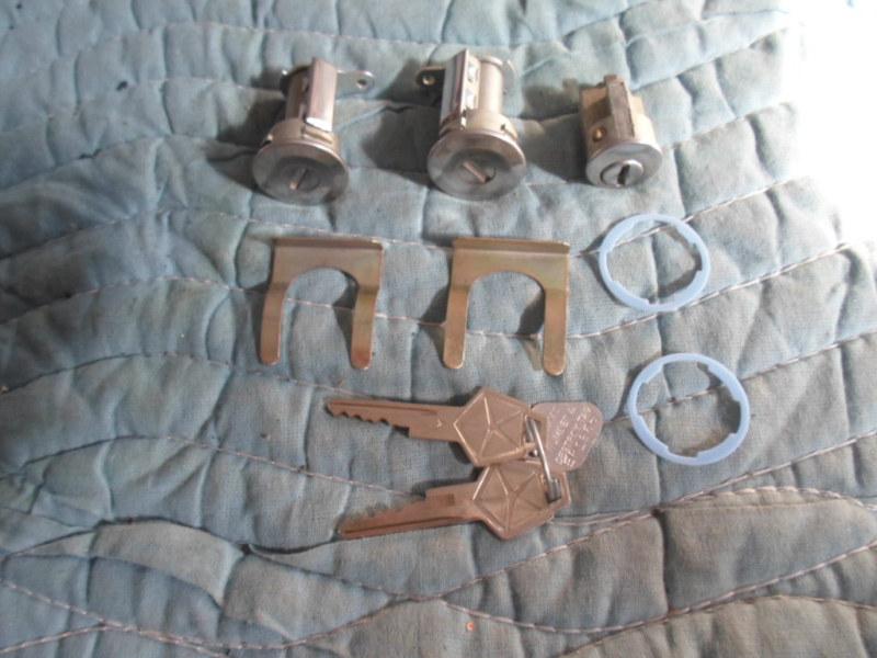 Door & ignition lock set with mopar keys 1966 1967 1968 charger, coronet,gtx, b