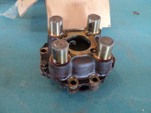 Nos 1950's-1970's chevrolet differential & planet support & cover