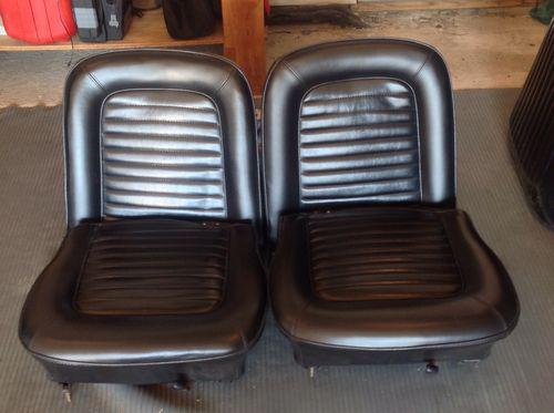 1965 mustang convertible seats front & rear set