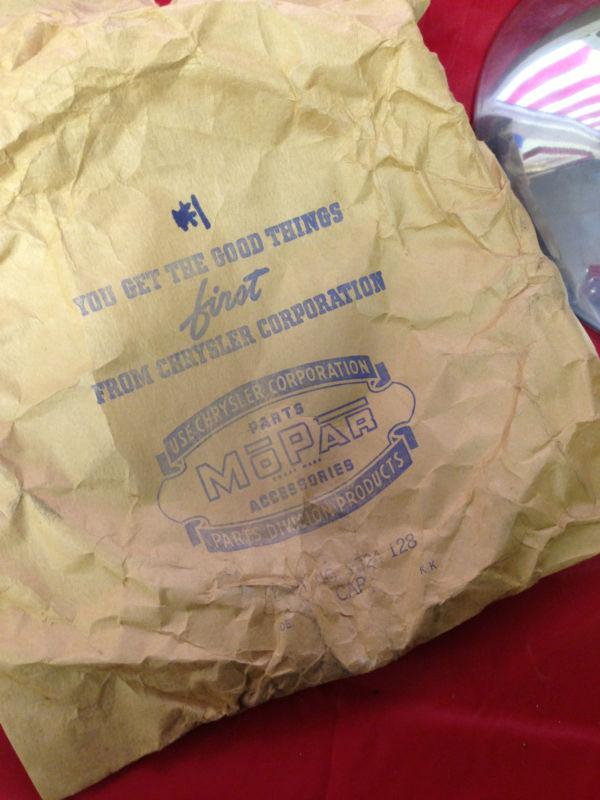 Sell 195152 NOS PLYMOUTH HUBCAP WHEEL COVER DOG DISH PT1324128 MOPAR