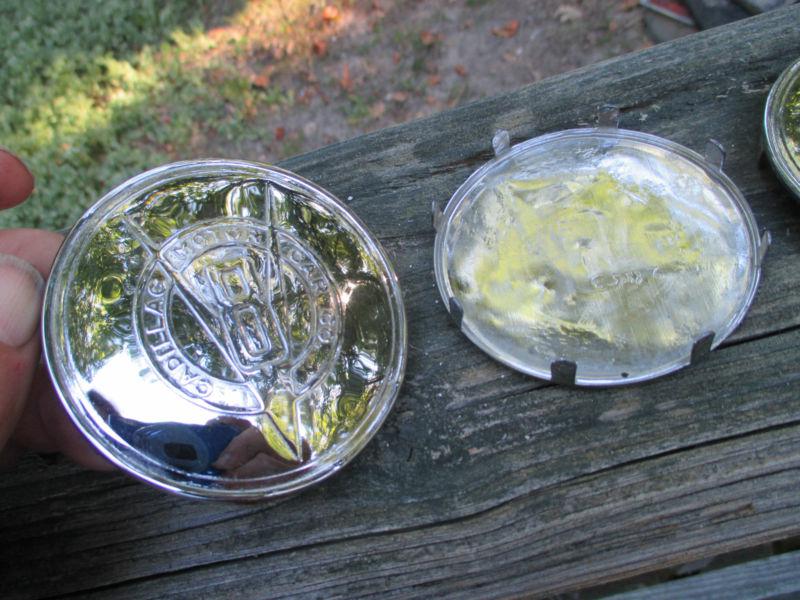 (2) cadillac motor car v8 grease cap hubcap dust *covers* 1932 30313334