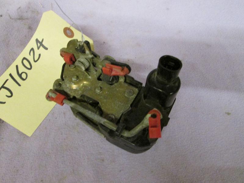 97,98,99,00,01 cherokee right rear power lock door latch (passenger side) xj