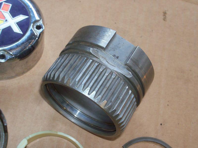 Sell 69 79 87 91 OEM 4X4 Automatic Locking Hub 19 Spline Dana Chevy GM