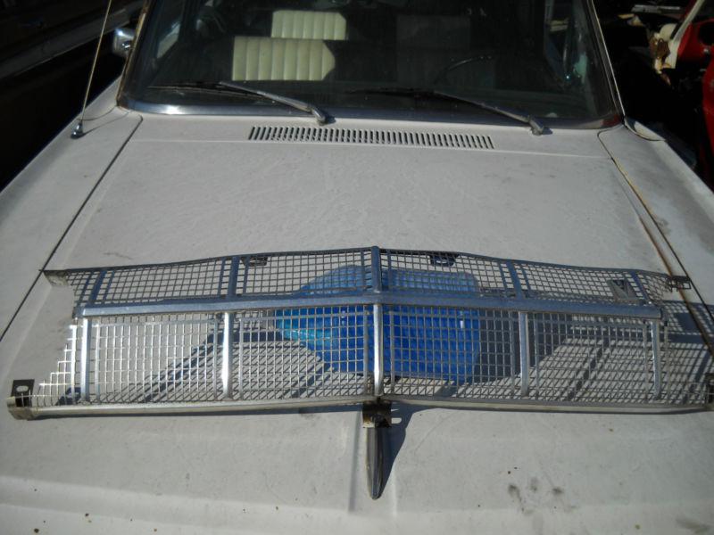 Comet cyclone caliente wagon 1964 grille driver quality, no reserve