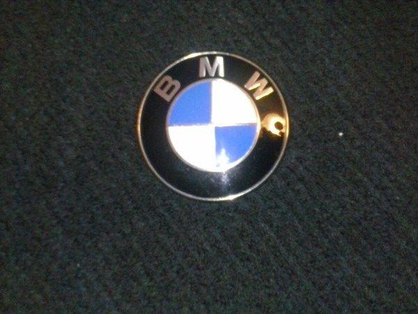 2000 bmw trunk emblem