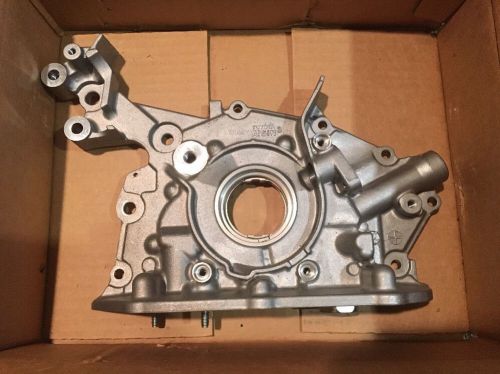 Toyota lexus new oem oil pump 15100-20050  15100-0a040