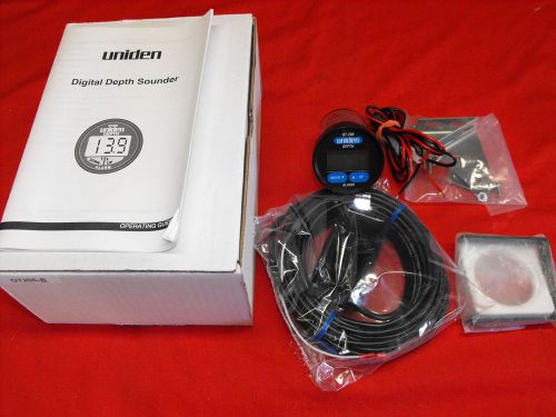 Uniden  qt-206 depth finder transom mount transducer black