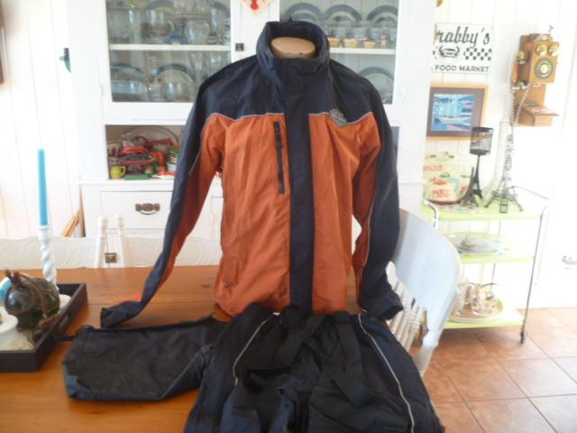 Harley davidson rain gear  mens med