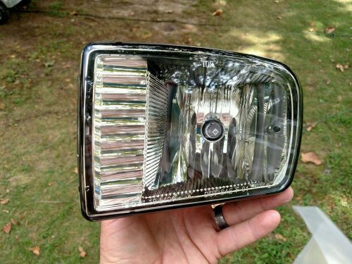 Tyc 19-5403-00 driving and fog light,lincoln ls driver side replacement nib