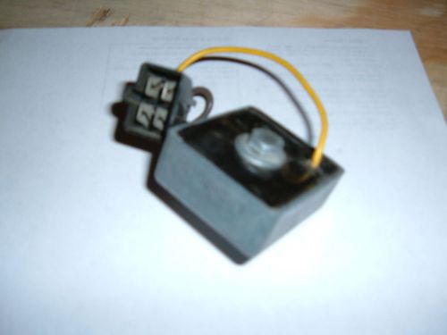 Voltage regulator , single yellow wire