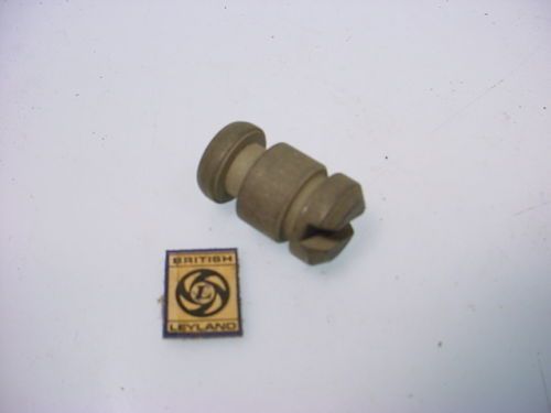 Mg midget nos factory rear wheel cylinder pistons *