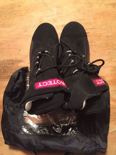 New  size 7 pyrotect black shoes x48070