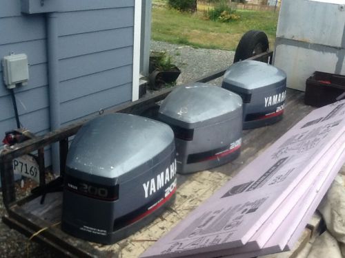 Yamaha 200 v6 precision blend outboard engine cowling 3 available. counter/ reg.