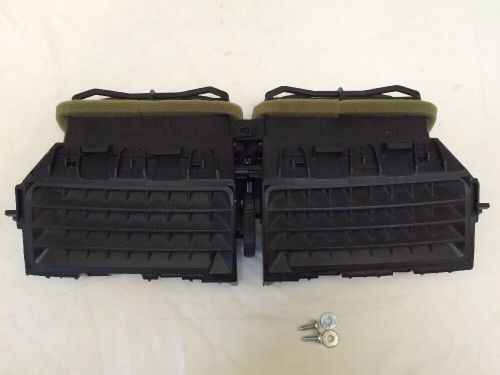 2007-2012 nissan versa center dash a/c vents