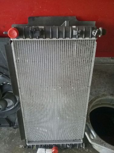 Radiators 2.4l manual transmission fits 05-10 cobalt 1355517